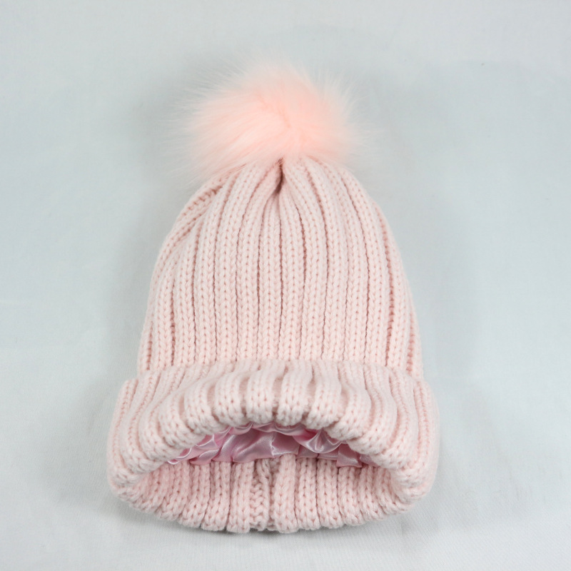 H00026 Cappello con pompon lavorato a maglia a righe spesse foderato in raso